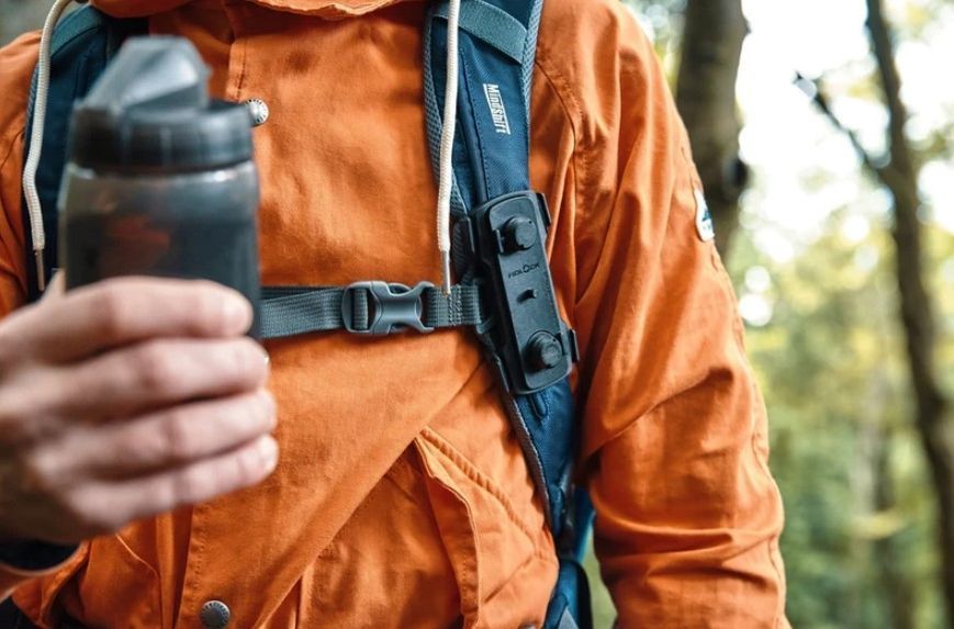 Фляга з конектором та базою FIDLOCK TWIST bottle 590мл., база для кріплення на лямку рюкзака, прозорий/чорний 4251207 403163 фото