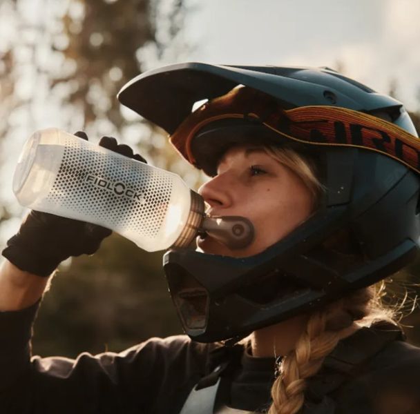 Фляга з конектором та базою FIDLOCK TWIST bottle 600мл, універсальна база, прозорий/чорний 4251207 403309 фото