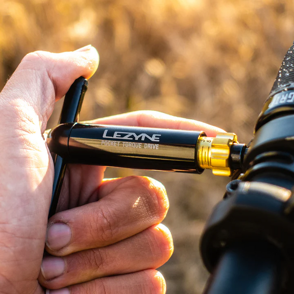 Мультитул Lezyne POCKET TORQUE DRIVE-BLACK 4710582 549281 фото