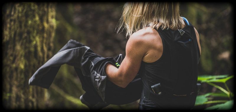 Веломайка жіноча Race Face STASH WOMEN'S TANK stealth M NA556042 фото