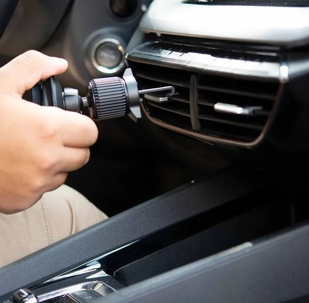 Крепление телефона в отверстие кондиционера автомобиля FIDLOCK VACUUM car vent base, черный 4251207 405815 фото