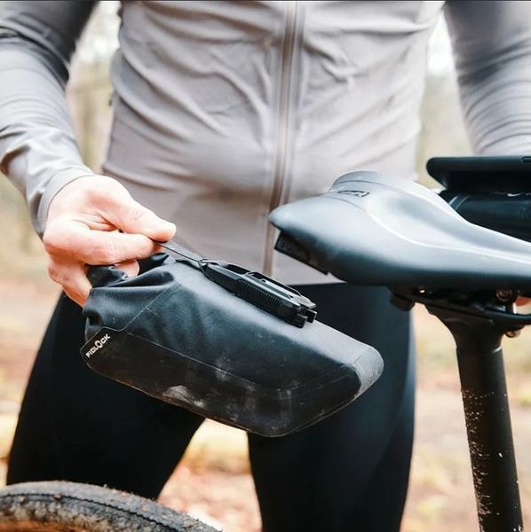 Підсідельна сумка на раму FIDLOCK PIN CLIP saddle bag S (Single), чорний (без кріплення) 4251207 405655 фото