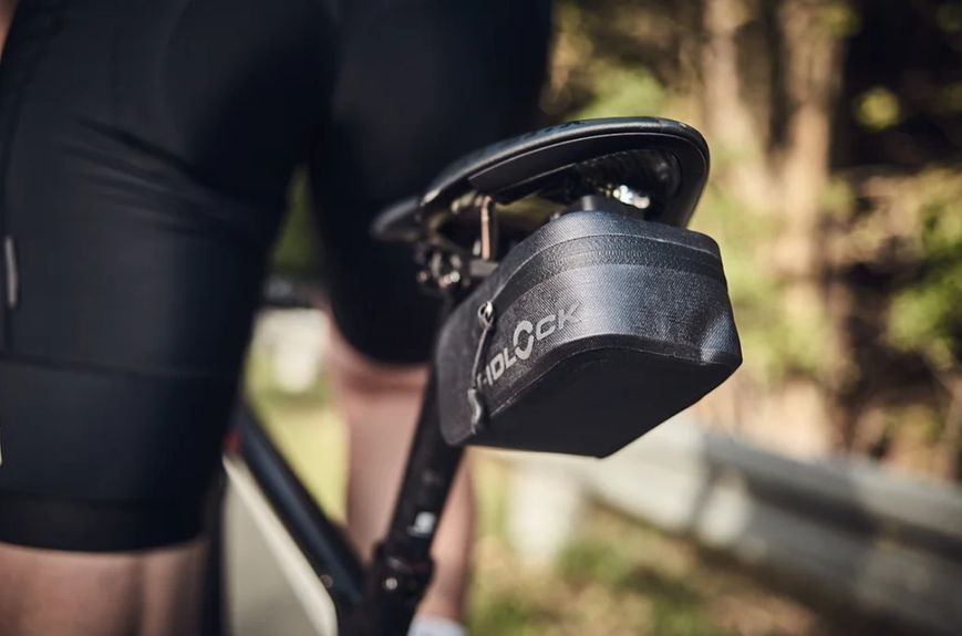 Підсідельна сумка FIDLOCK PUSH saddle bag 400мл, чорний 4251207 400803 фото