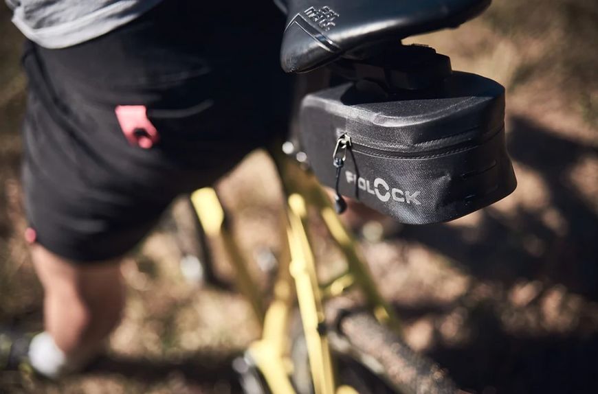 Подседельная сумка на магнитах FIDLOCK PUSH saddle bag 600мл, черный 4251207 400575 фото